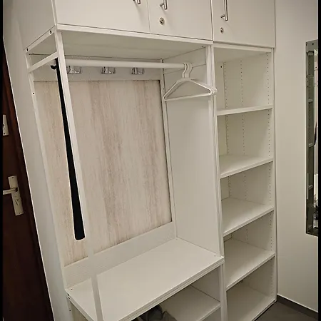 Apartman Karel - *