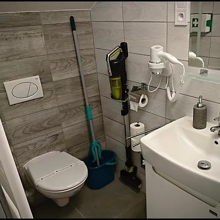 Apartman Karel - شقة *
